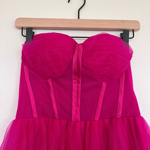 Beautiful prom dress! - Picture 8 of 9